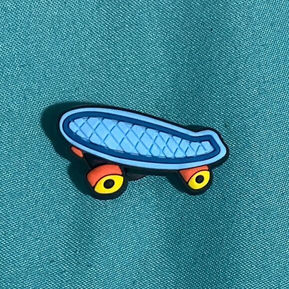 🚨 5/$10 Shoe Charms Croc Jibbitz - Blue Skateboard - (or 10/$15) - Picture 3 of 3